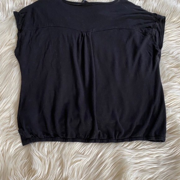 Guess Sleeveless Black Shirt - Picture 2 of 6